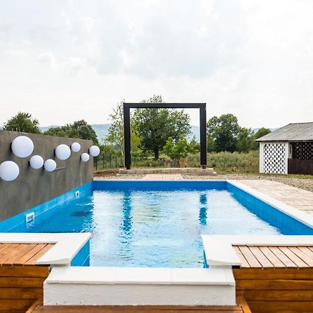 Hostal Skriveni Raj Gornji Milanovac Exterior foto