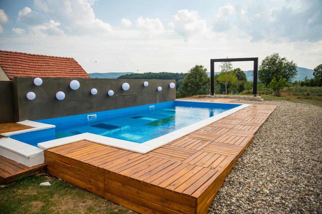 Hostal Skriveni Raj Gornji Milanovac Exterior foto