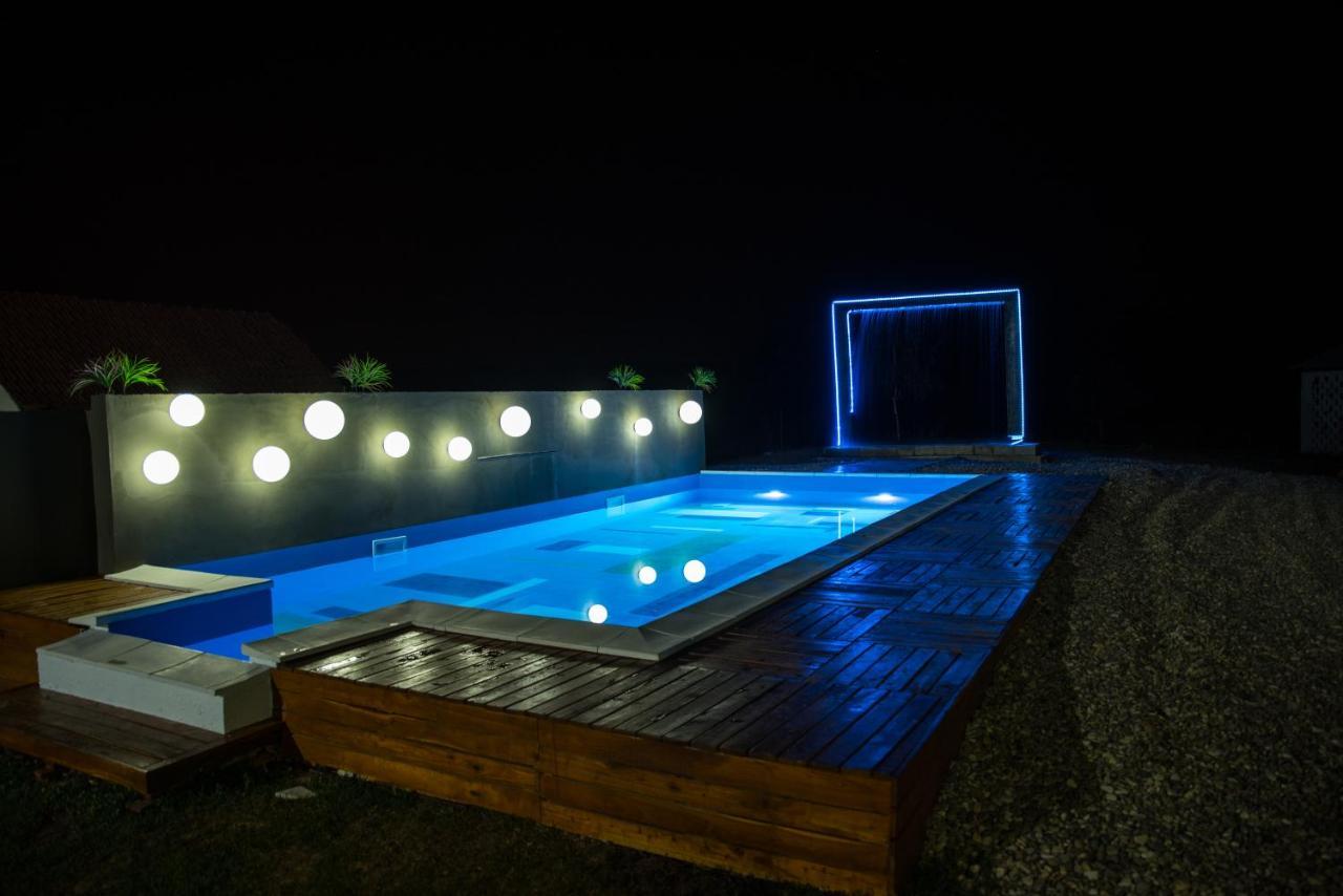 Hostal Skriveni Raj Gornji Milanovac Exterior foto
