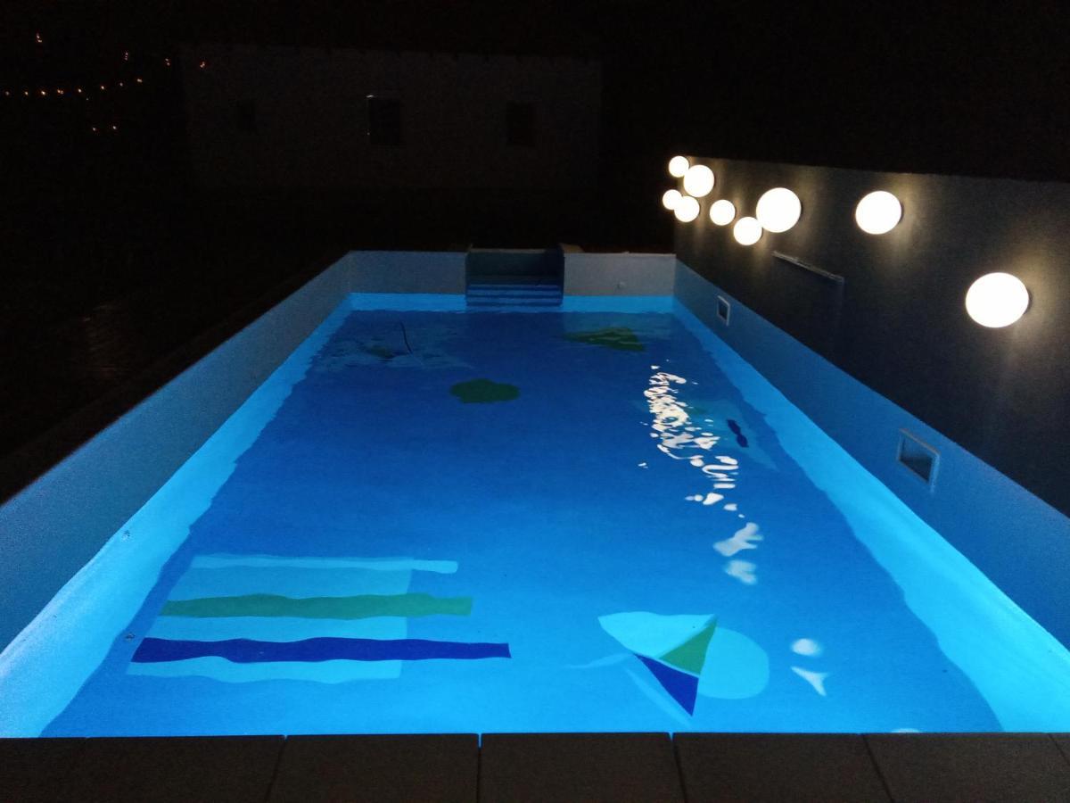 Hostal Skriveni Raj Gornji Milanovac Exterior foto