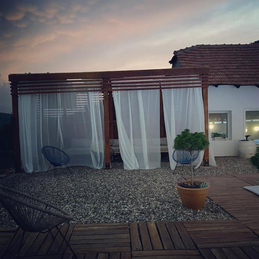Hostal Skriveni Raj Gornji Milanovac Exterior foto